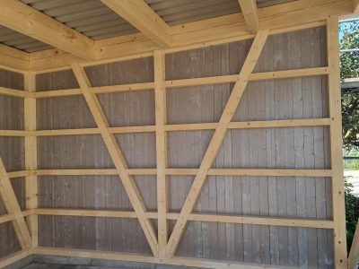 Die Lernenden von Jampen Holzbau AG in Hittnau haben ihr Können mit diesem Carport unter Beweis